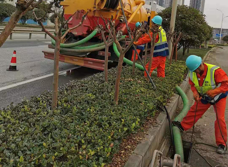 龙陵市政管道清淤